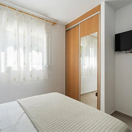 Pool Near * Κάλπε