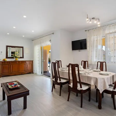 Villa Belvilla By Oyo Casa Marcel